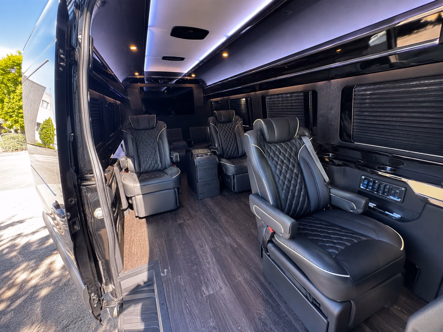 oakland 15 passenger sprinter van interior
