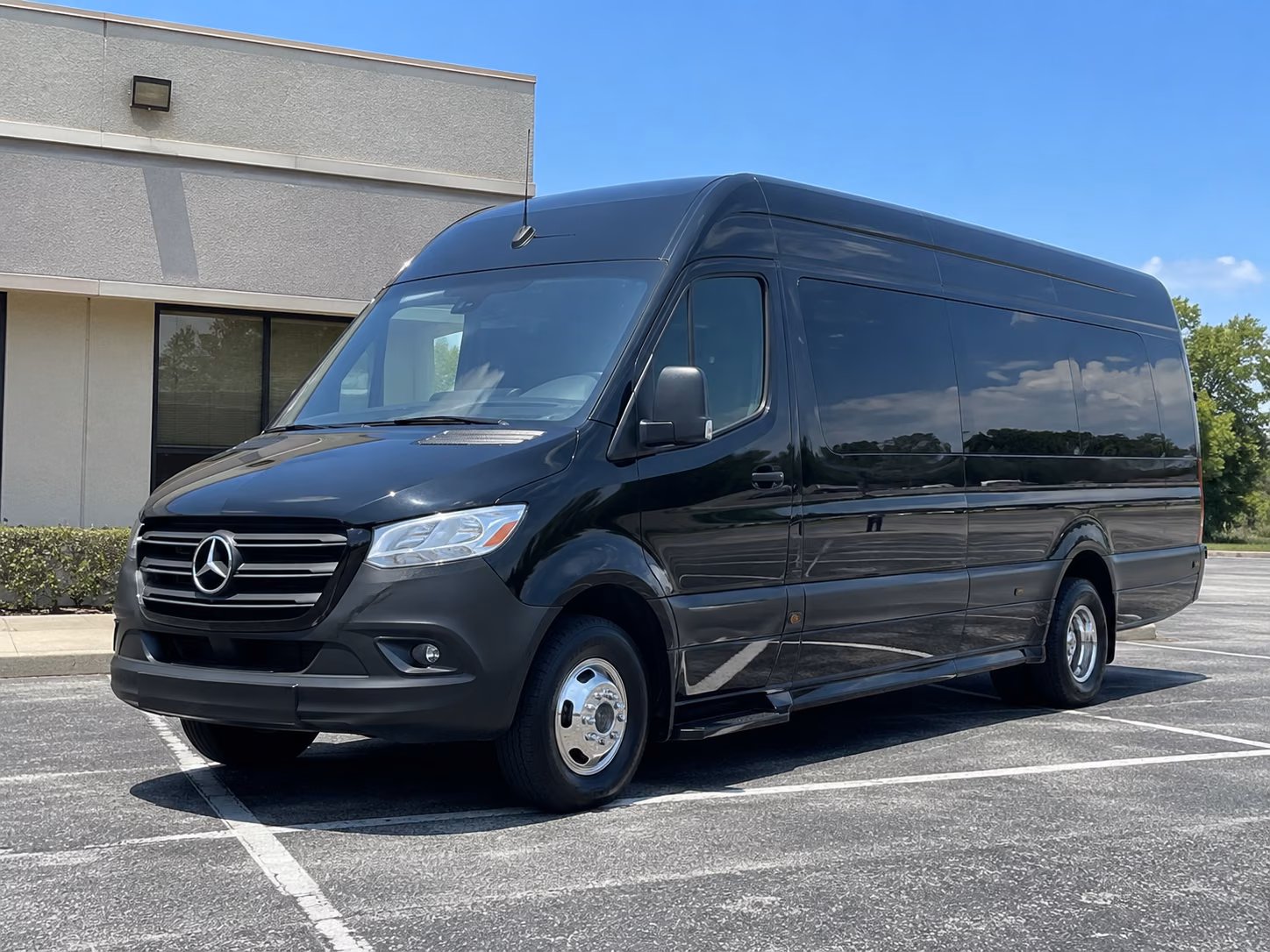 oakland 8 passenger sprinter van